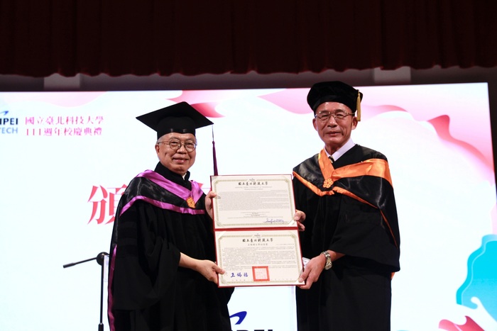 At the ceremony, Lin Bao-zhang, the founder and CSO of INTAI Technology Corp. was conferred the honorary doctorate degree to honor his dedication to his alma mater and the industry development of Taiwan