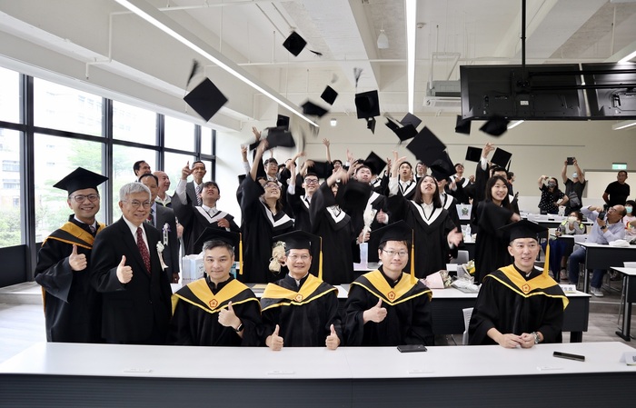 The first batch of graduates from Taipei Tech's Department of Intelligent Automation Engineering's P-TECH (Pathways in Technology Early College High School) program is about to enter the job market